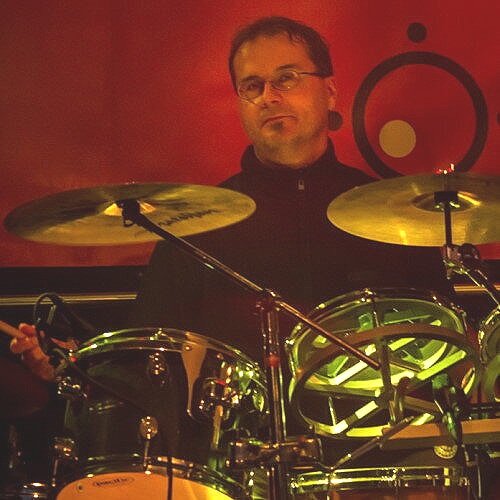Frank Helfer - Drums